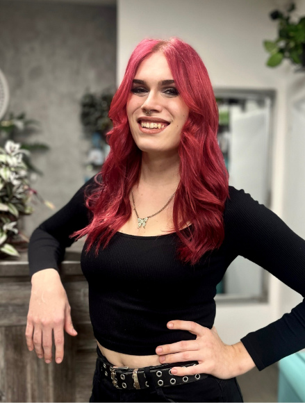 Lara Studenská,
 kadeřnice