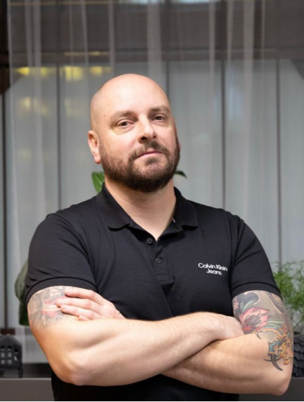 Tomáš Plánička,
 kadeřnice